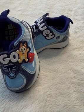 Ludo Studio Bluey Bingo Blue Navy Low Top Unisex Kids Size 5 Sneakers Casual